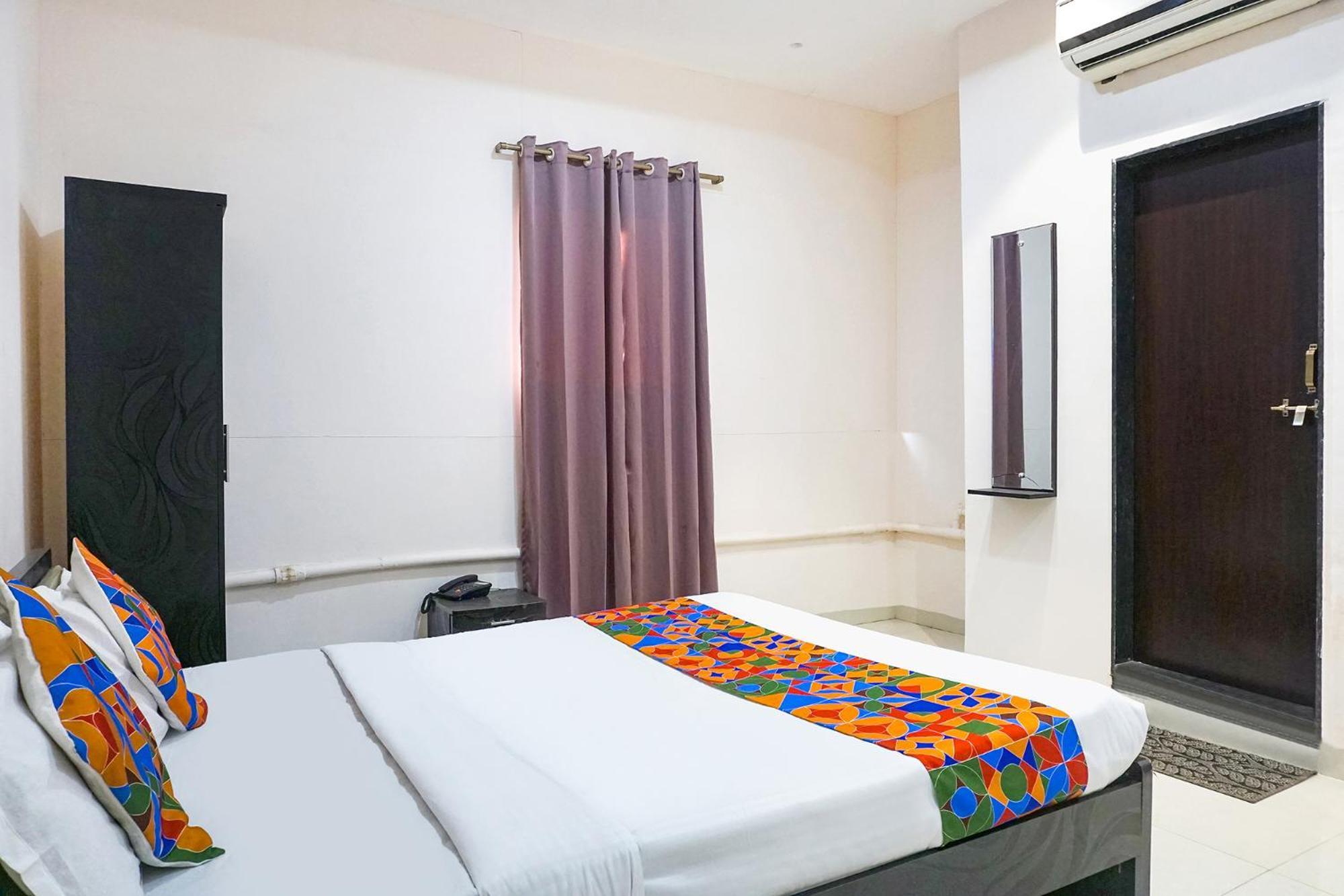 Fabhotel Rachana Residency - Nr Shivaji Nagar Metro Station 푸네 외부 사진