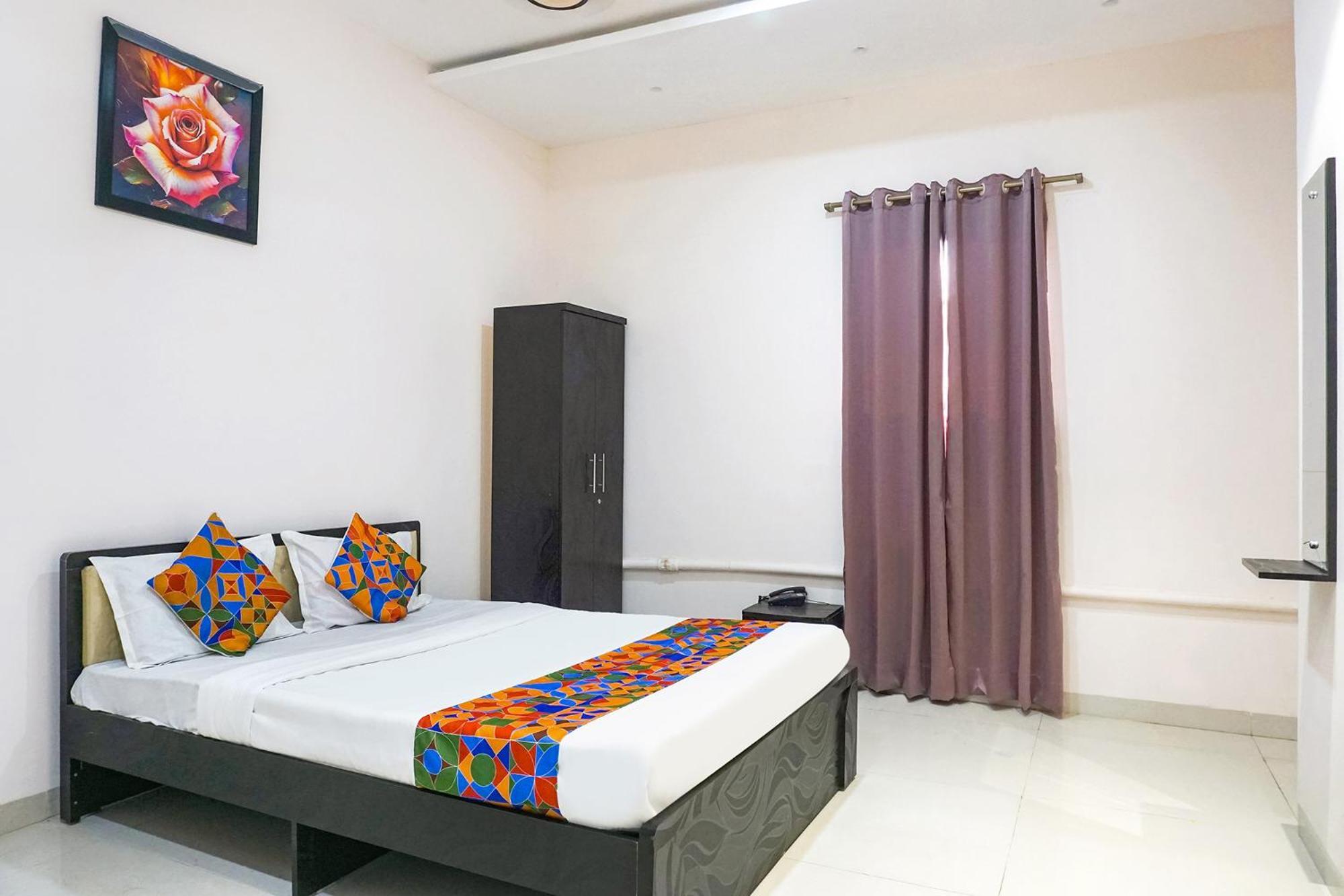 Fabhotel Rachana Residency - Nr Shivaji Nagar Metro Station 푸네 외부 사진